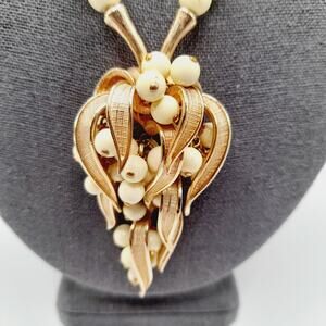 Vintage Articulated Fruit Pendant Necklace White Beads Gold Tone 24"